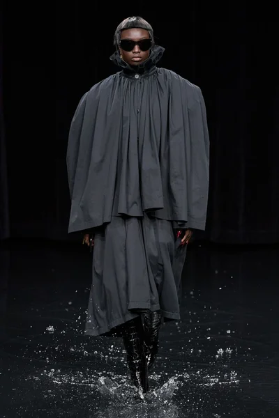 Look 23